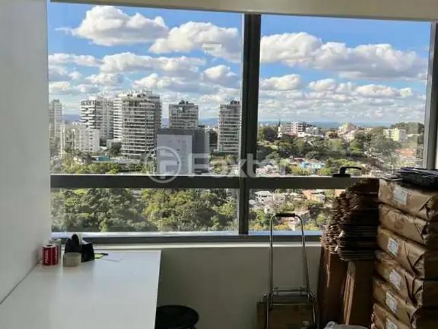 Ponto Comercial venda em Região Geográfica Imediata de Porto Alegre, Região Metropolitana de Porto Alegre