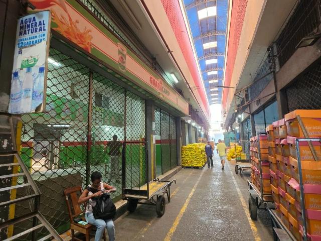 Ponto Comercial venda em Benfica, Rio de Janeiro