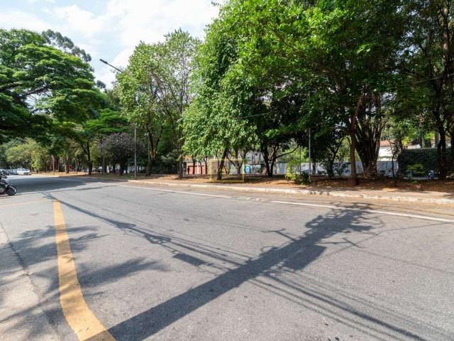 Ponto Comercial venda em Região Imediata de São Paulo, Região Metropolitana de São Paulo
