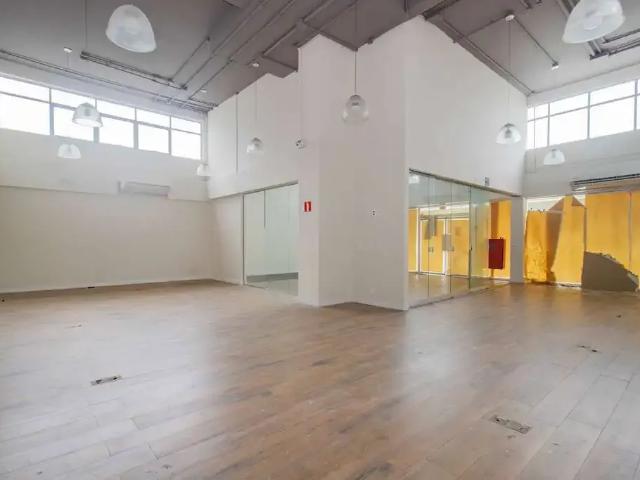Ponto Comercial venda em Região Imediata de São Paulo, Região Metropolitana de São Paulo