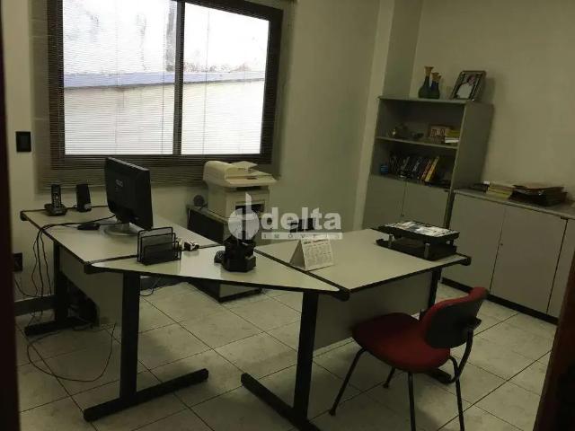 Ponto Comercial venda em Setor Central, Uberlândia