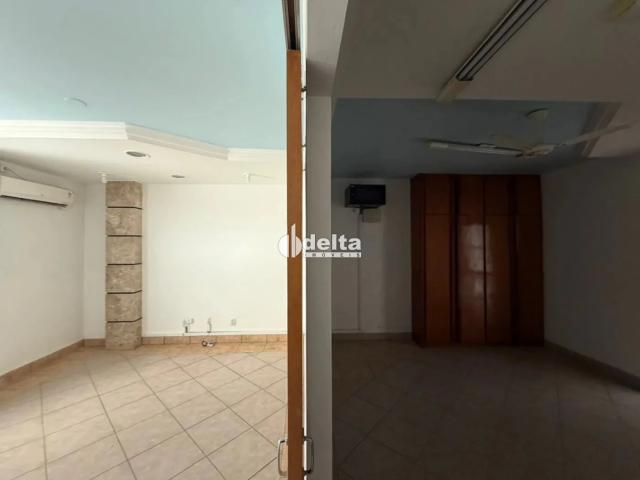 Ponto Comercial venda em Setor Central, Uberlândia