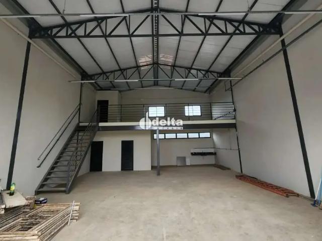 Ponto Comercial venda em Residencial Integração, Uberlândia