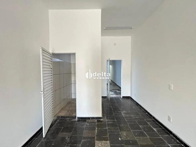 Ponto Comercial venda em Jardim das Palmeiras, Uberlândia