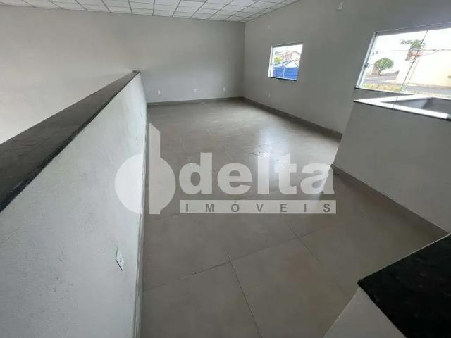 Ponto Comercial venda em Jardim Holanda, Uberlândia