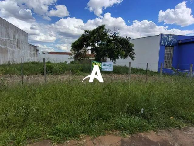 Ponto Comercial venda em Jardim Holanda, Uberlândia
