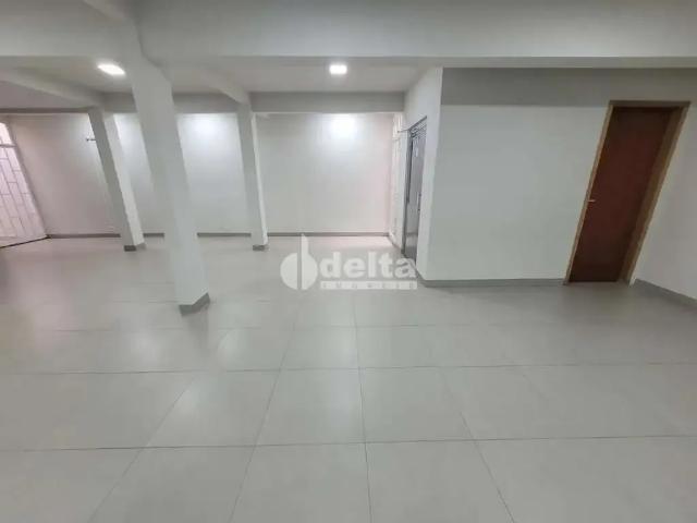 Ponto Comercial venda em Setor Central, Uberlândia
