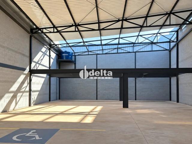 Ponto Comercial venda em Novo Mundo, Uberlândia