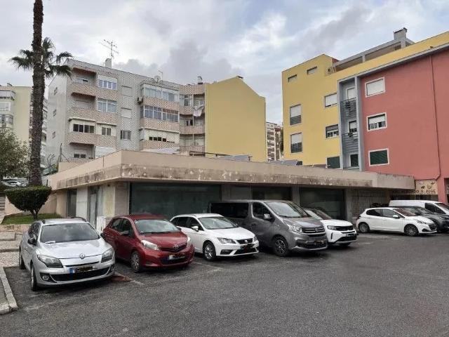 Loja venda em Casal do Privilégio, Odivelas