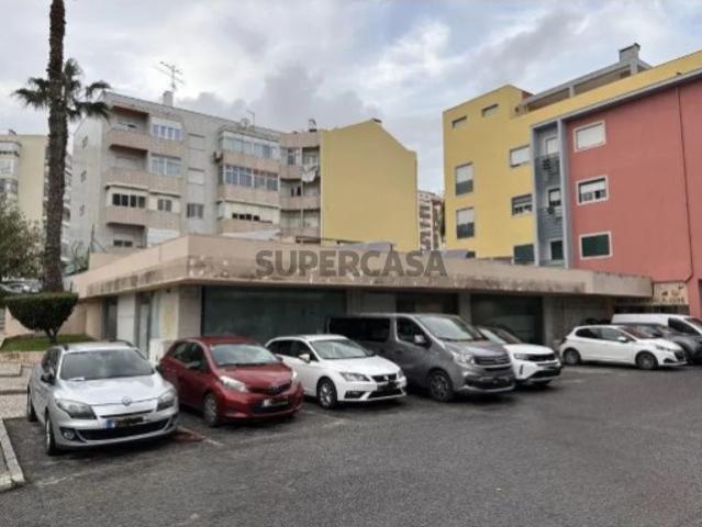 Armazém venda em Casal do Privilégio, Odivelas