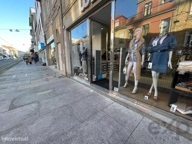 Ponto Comercial alugar em Porto, Brito Capelo