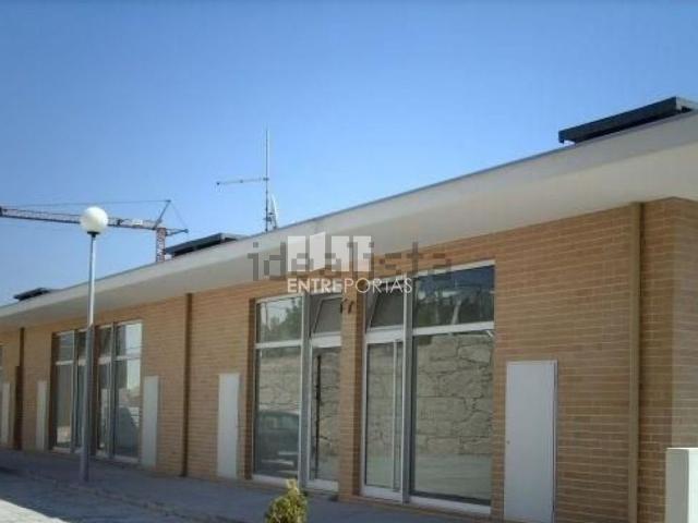 Loja venda em Fermentães, Constance