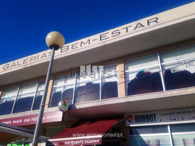 Loja venda em Fermentães, Constance