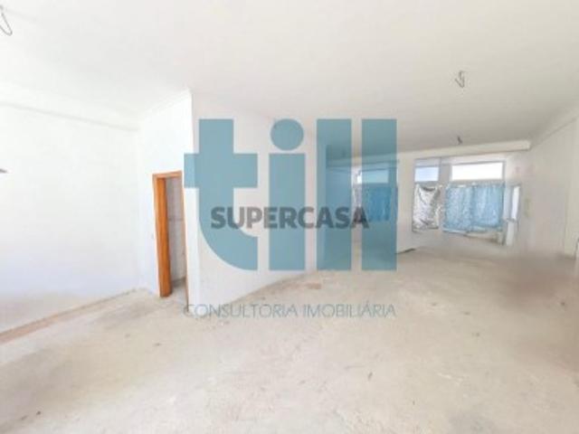 Armazém venda em Afonsim, Vila Real