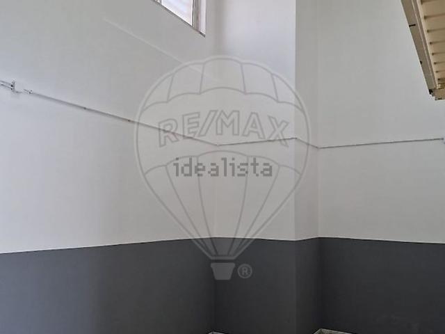 Armazém alugar em Seixal, Corroios