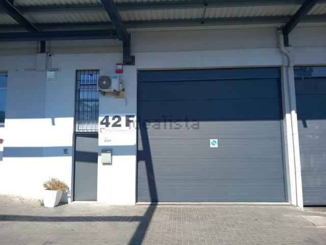 Armazém alugar em Seixal, Corroios