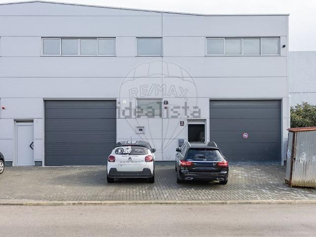 Armazém alugar em Seixal, Corroios