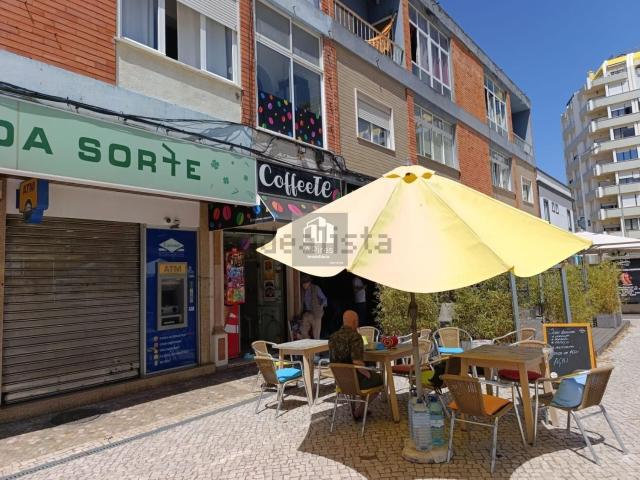Loja alugar em Almada, Setúbal