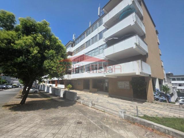 Ponto Comercial venda em Creixomil, Salgueiral