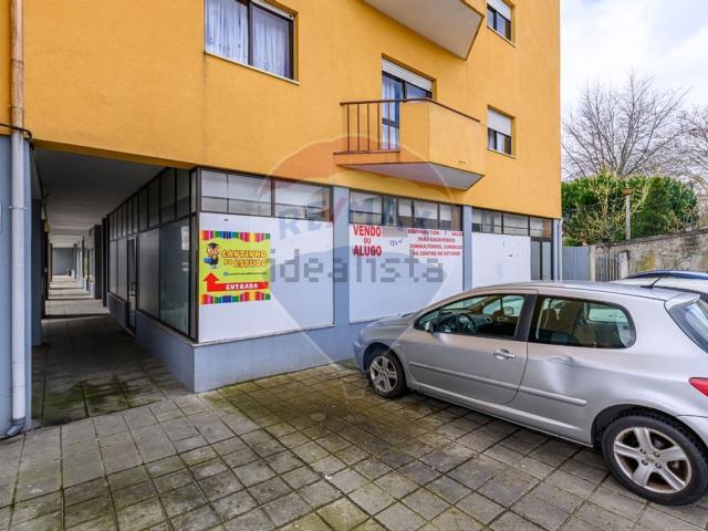 Loja venda em Lousada, Porto