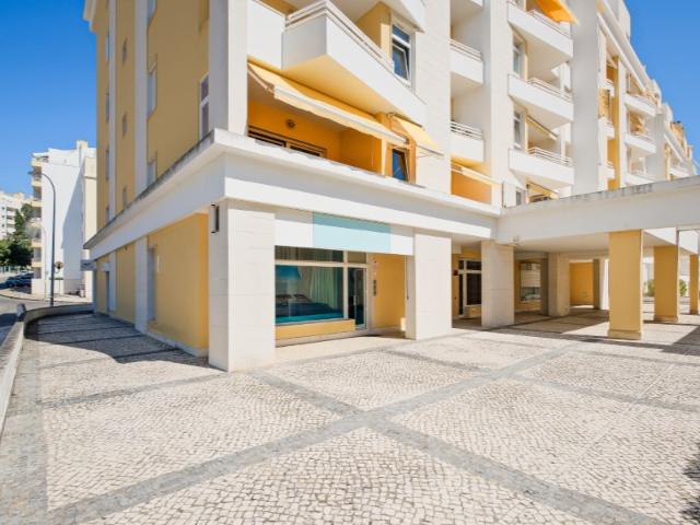 Loja alugar em Carcavelos, Cascais