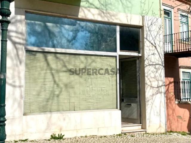 Armazém venda em Lisboa