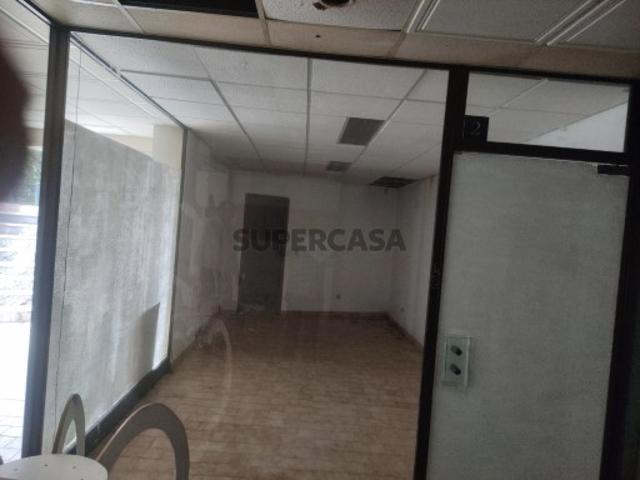 Armazém venda em Albufeira e Olhos de Água, Albufeira