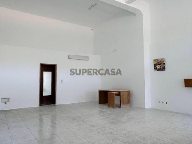 Armazém venda em Santa Clara, Lisboa