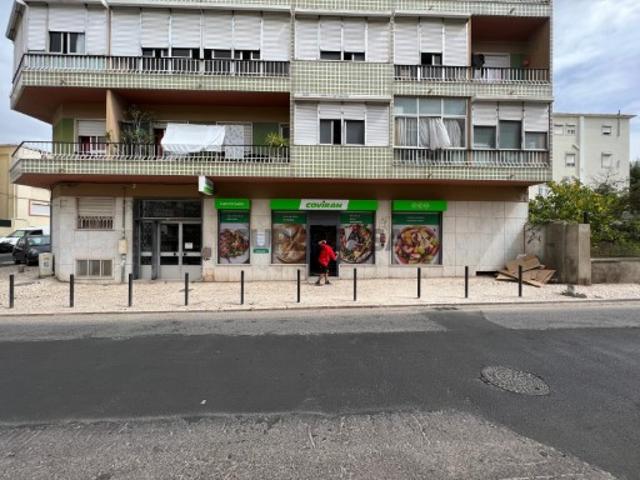 Armazém venda em Amadora, Lisboa