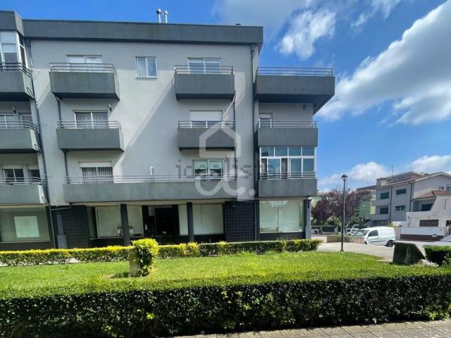 Loja venda em Gavião, Braga