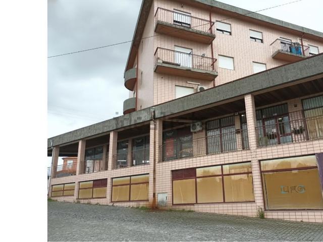 Armazém venda em Salgueirinhos, Gavião