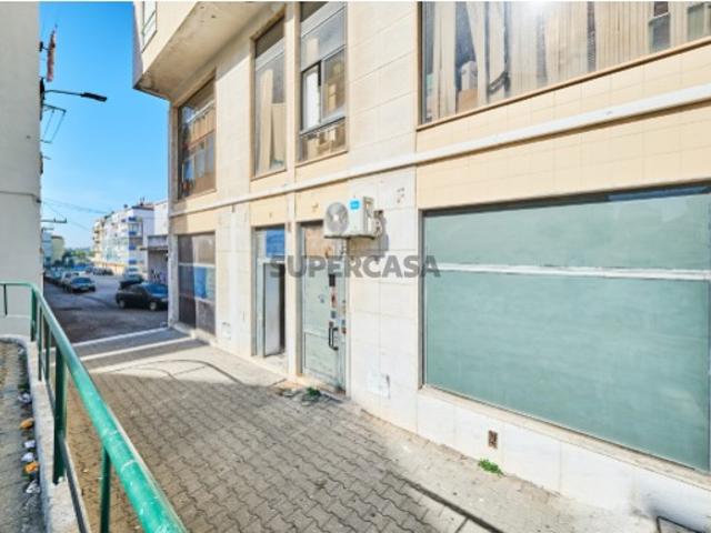 Armazém venda em Setúbal