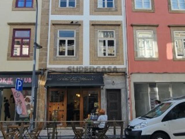 Armazém venda em Porto