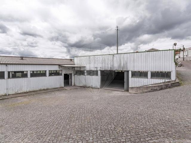 Armazém venda em Eiriz, Porto