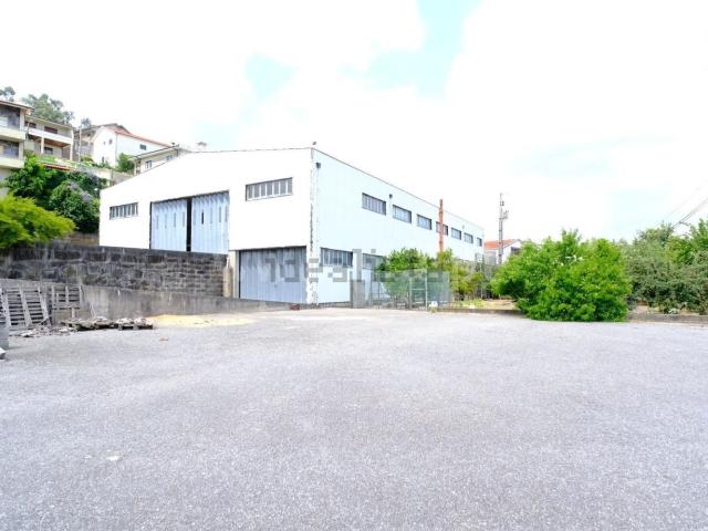 Armazém venda em Eiriz, Porto