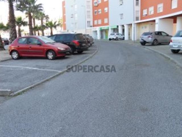 Armazém venda em Urbanização Varandas de Monsanto, Amadora