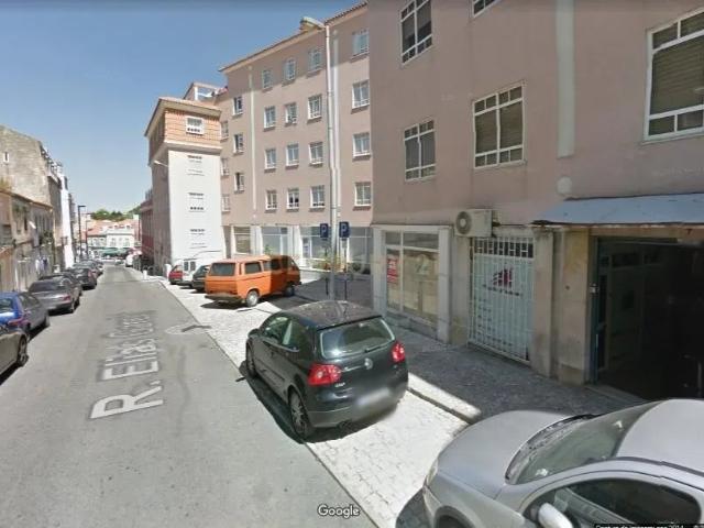 Loja venda em Ginjal, Almada