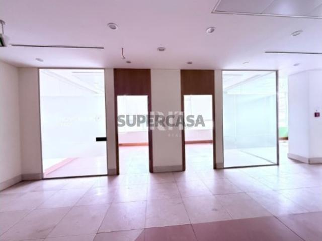 Armazém venda em Louleiro, Gavião