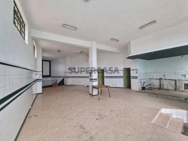 Armazém venda em Aveiro