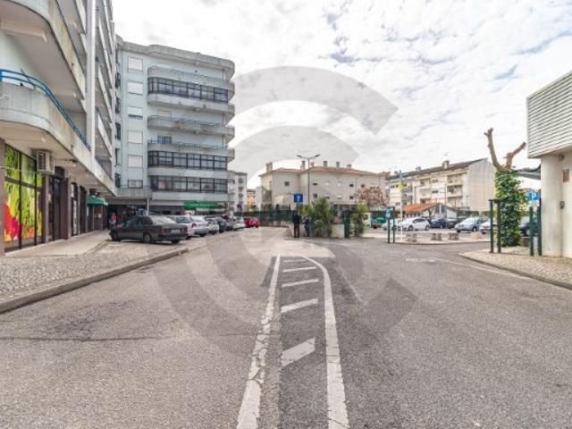 Armazém venda em Ourém, Santarém