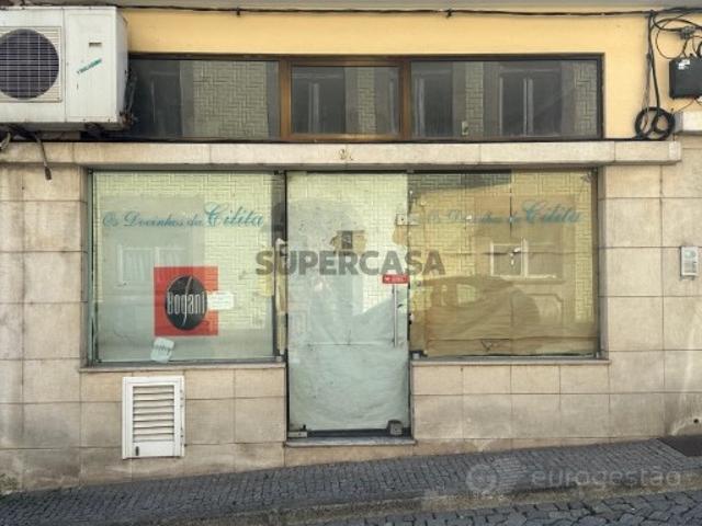 Armazém venda em Lamego, Viseu