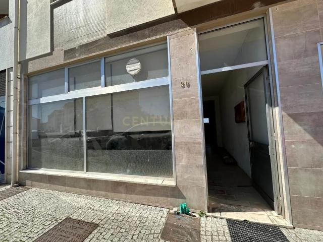 Loja venda em Oliveira Do Bairro, Aveiro