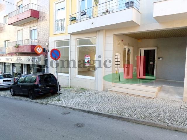 Loja alugar em Rio Maior, Santarém