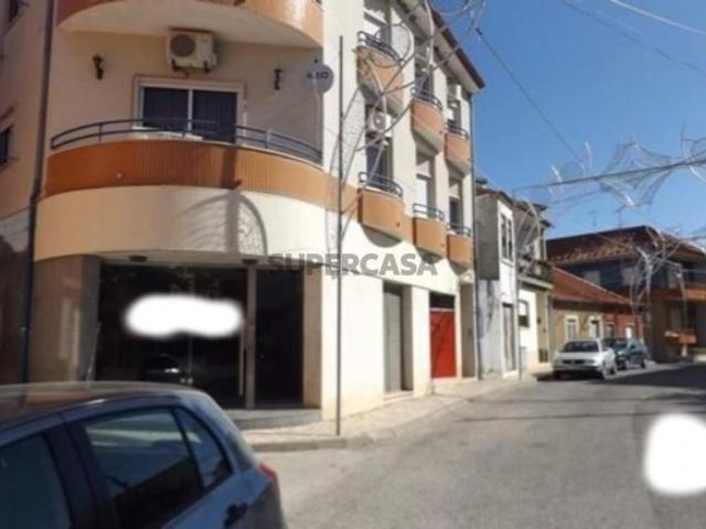 Armazém venda em Santarém
