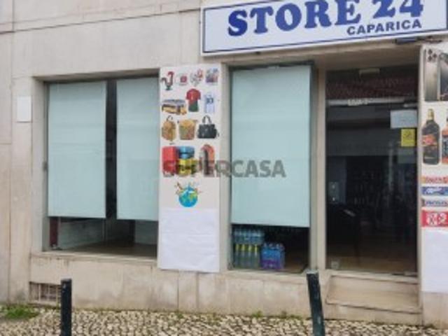 Armazém venda em Almada, Setúbal