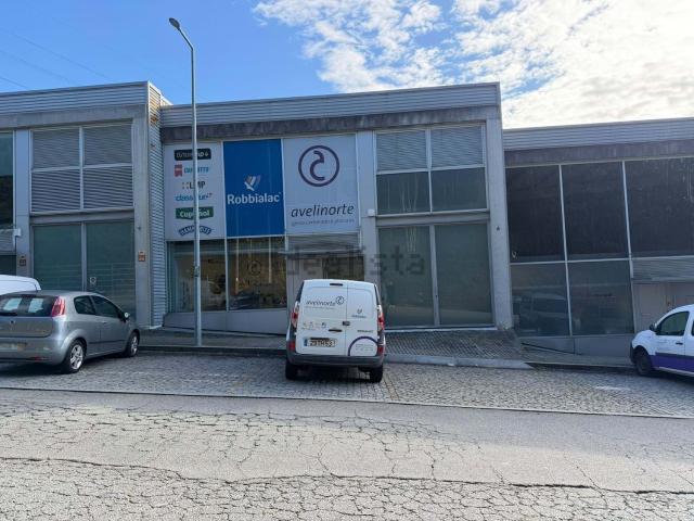 Armazém alugar em Valongo, Ermesinde