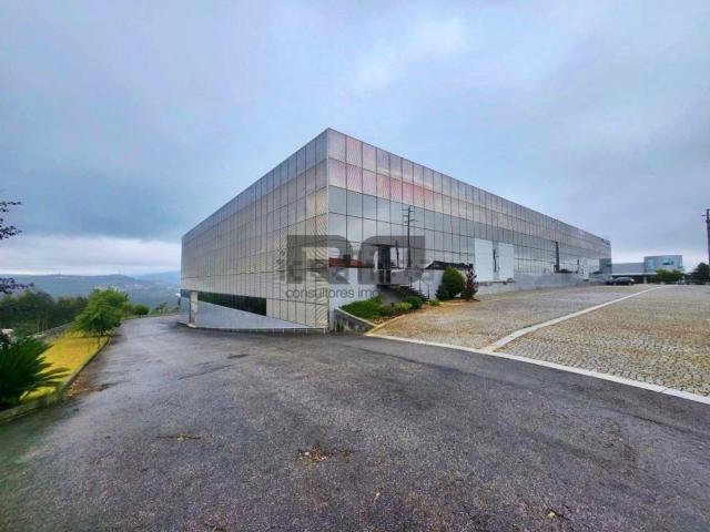 Armazém alugar em Santa Maria Da Feira, Aveiro