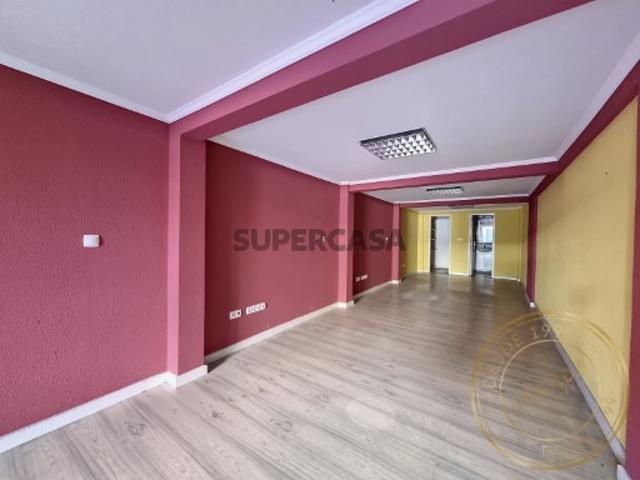 Armazém venda em Seixal, Setúbal