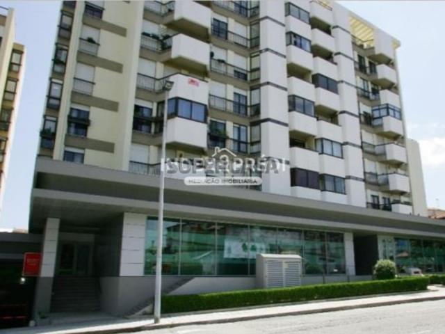 Armazém venda em Porto