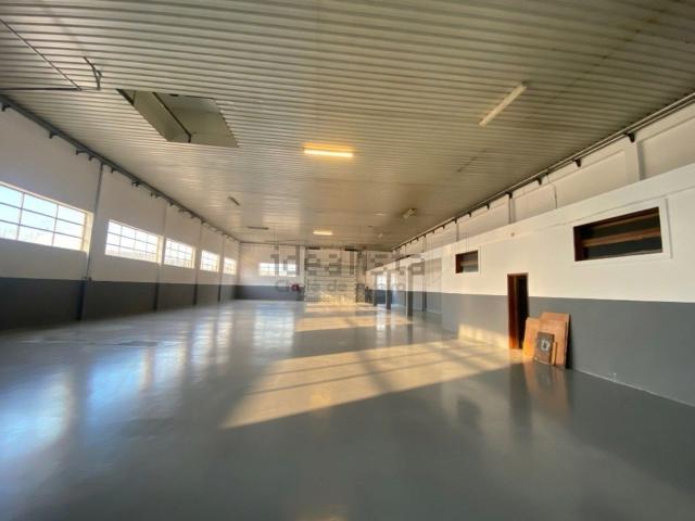 Armazém alugar em Bairro do Vouga, Aveiro